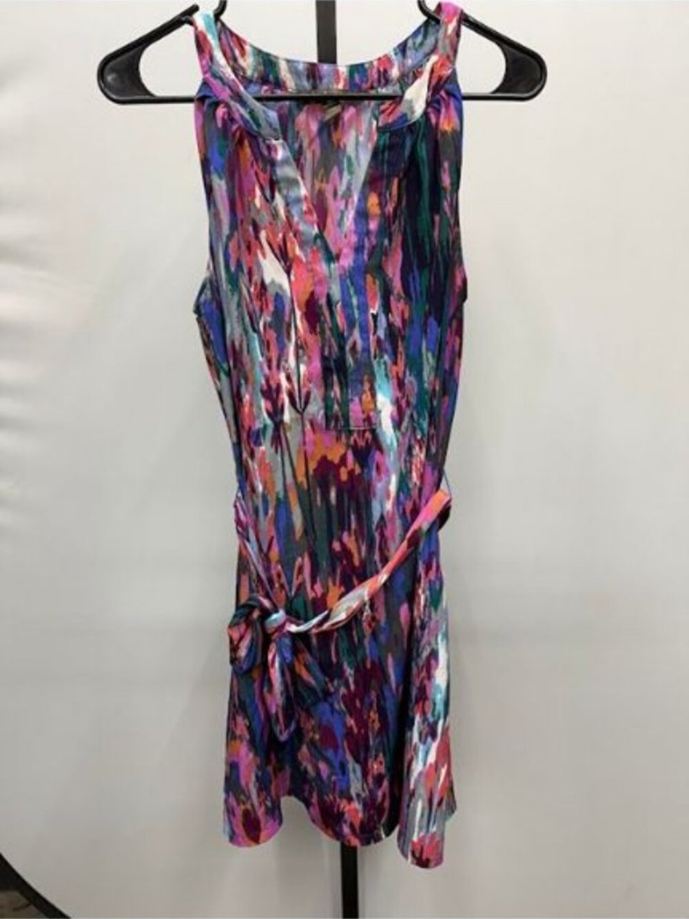 Charlie Jade Abstract Print Sleeveless Dress with Belt